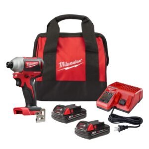 Kit Atornillador de Impacto Milwaukee